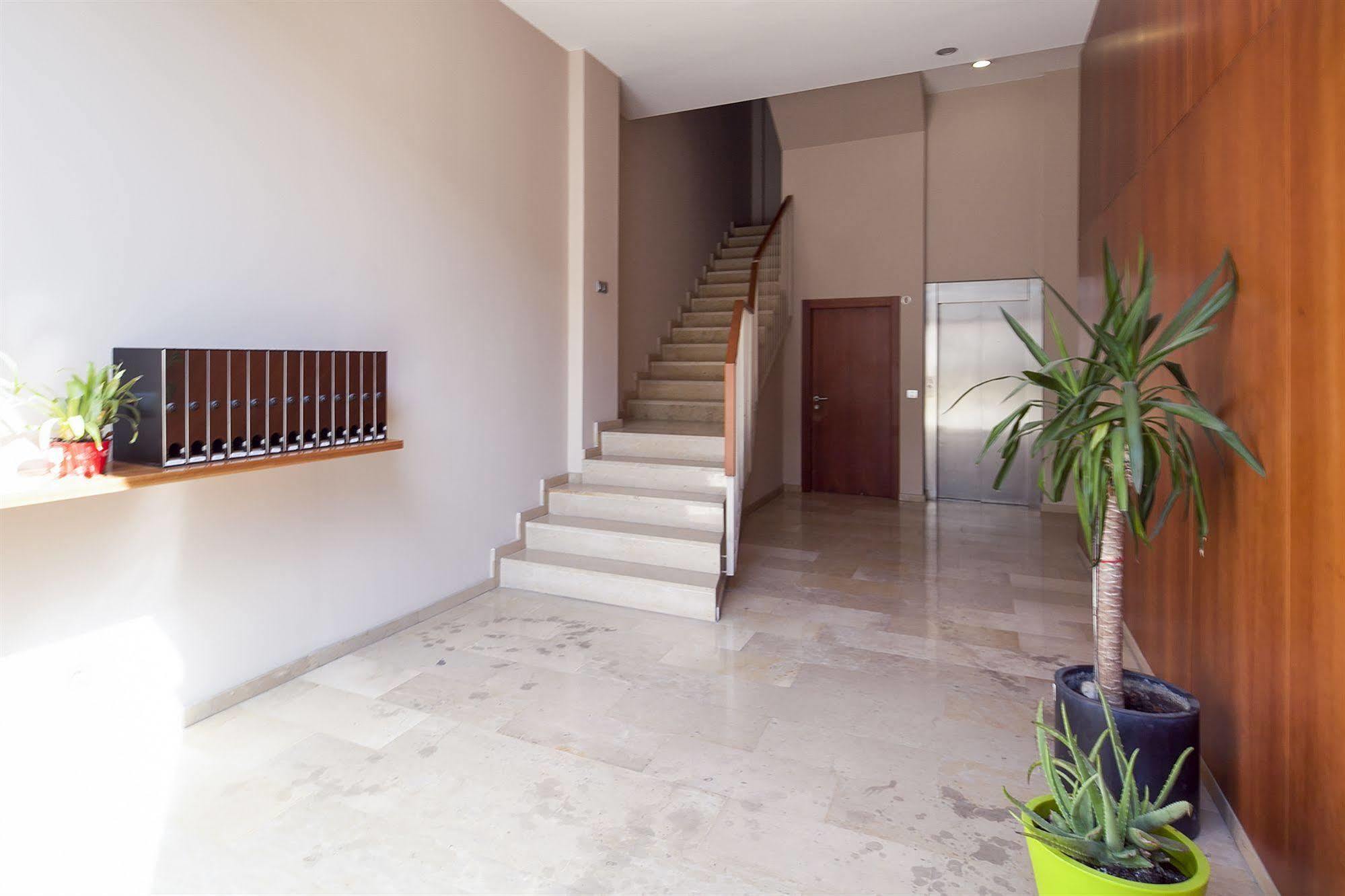 Inside Barcelona Apartments Mercat Extérieur photo
